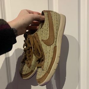 Retro 00s women’s Nike Jordan’s size 8